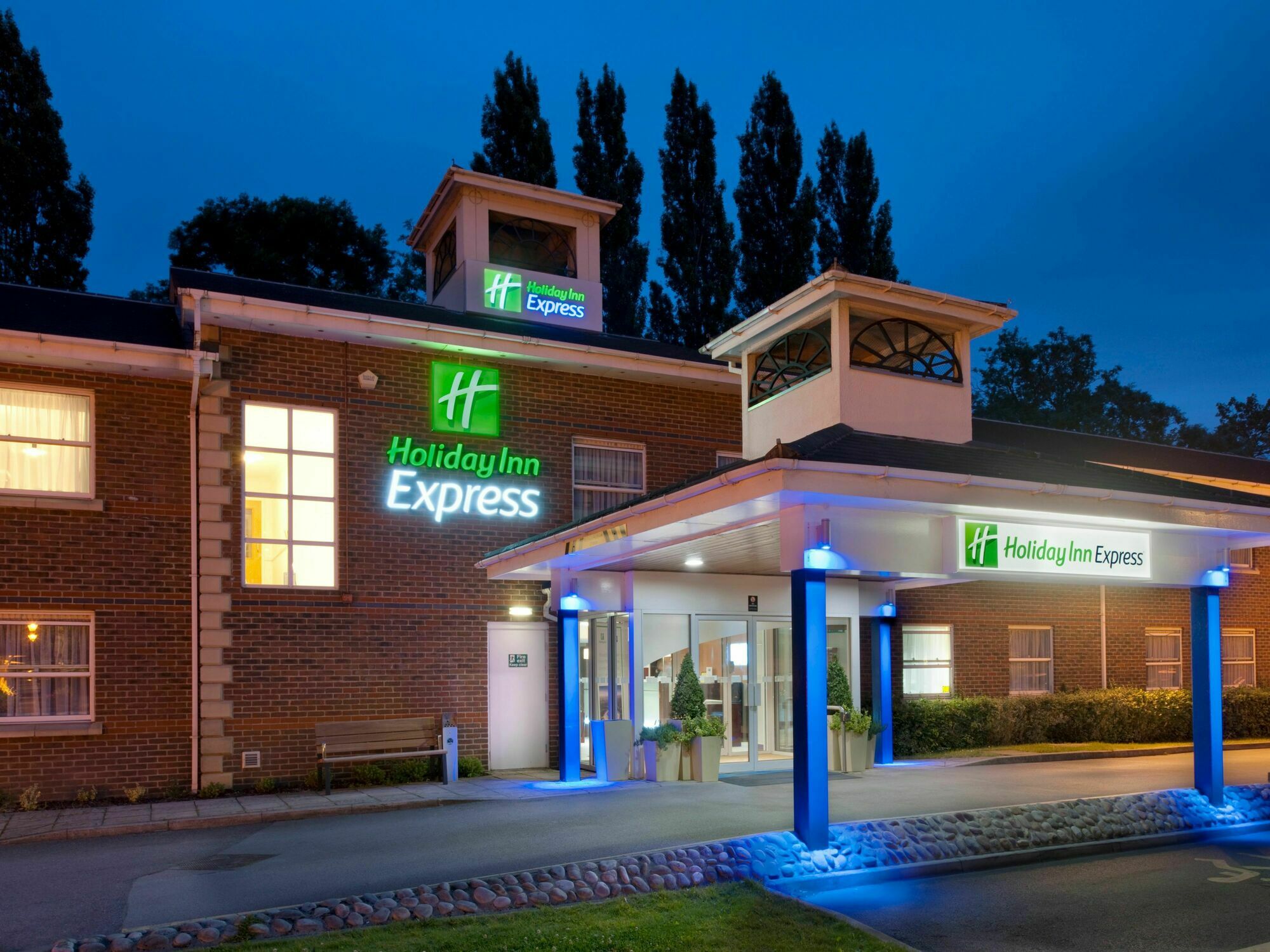 Holiday Inn Express Leeds-East By Ihg Leeds  Exterior foto